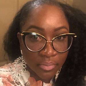 Meet your Posher, Torrie